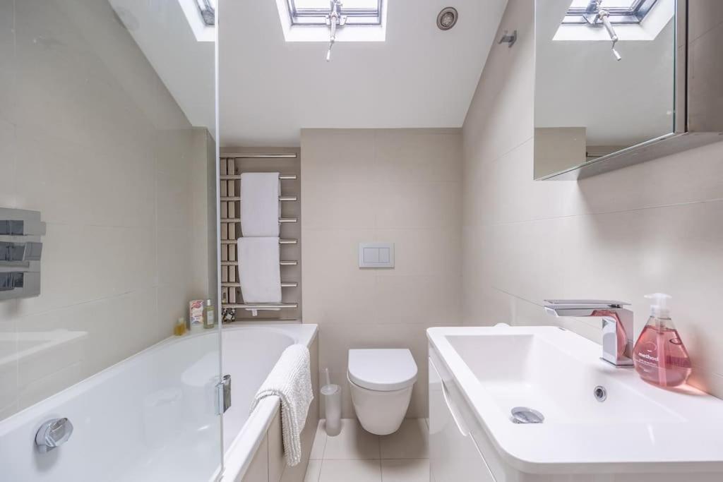 Beautiful & Spacious Retreat In Winchester Esterno foto